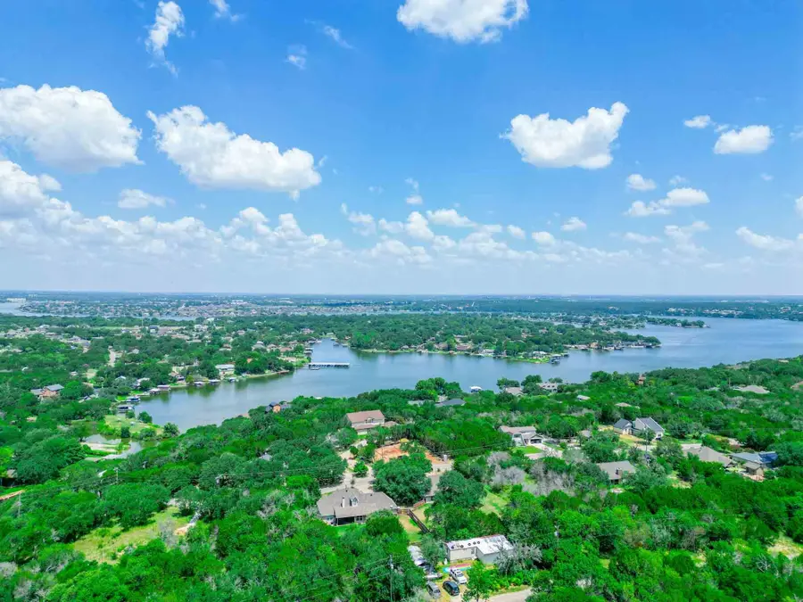 2100 Sabine Street, Granbury, TX 76048 - Image #3