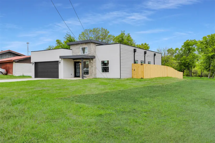 206 E Gilmer Street, Rice, TX 75155 - Image #2