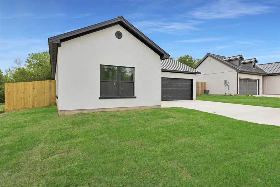 409 N Dallas Street, Rice, TX 75155 - Image #2