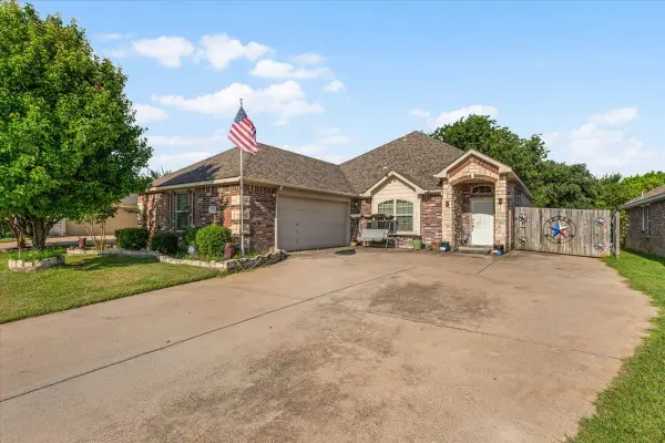1751 Ridgemar Drive, Grand Prairie, TX 75051