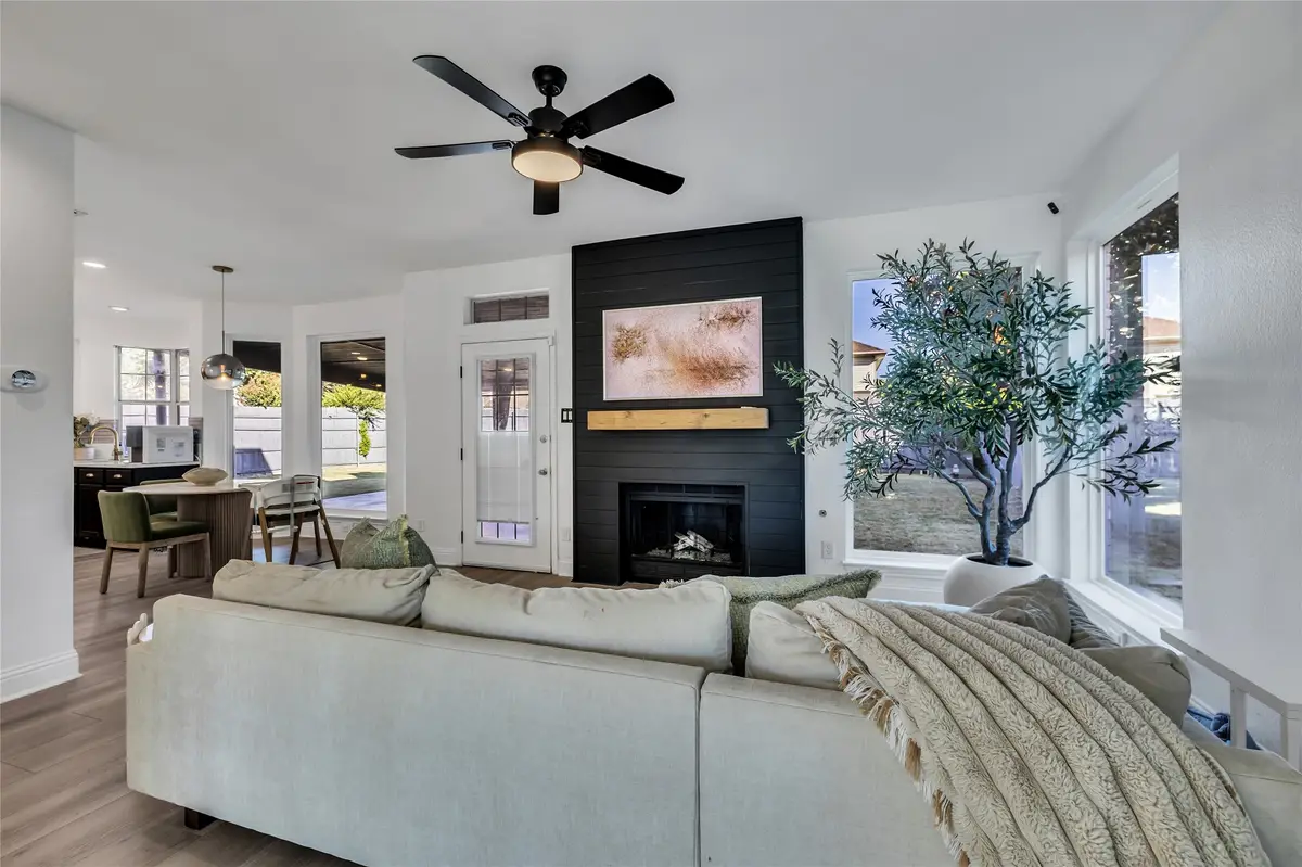 409 Baldwin Street, Grand Prairie, TX 75052 - Image #1