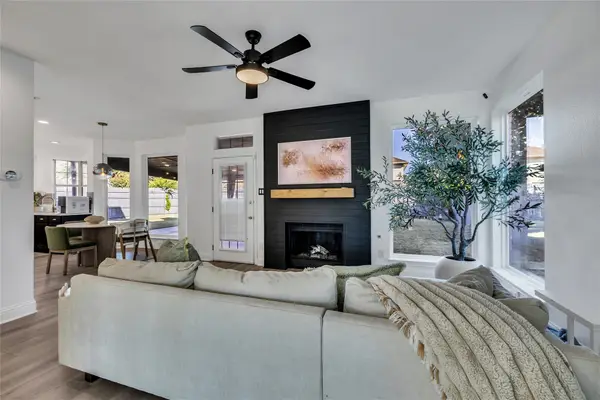 409 Baldwin Street, Grand Prairie, TX 75052