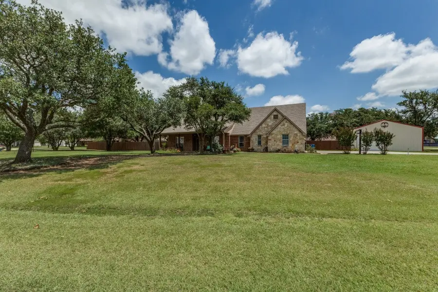225 Pear Tree Lane, Collinsville, TX 76233 - Image #2