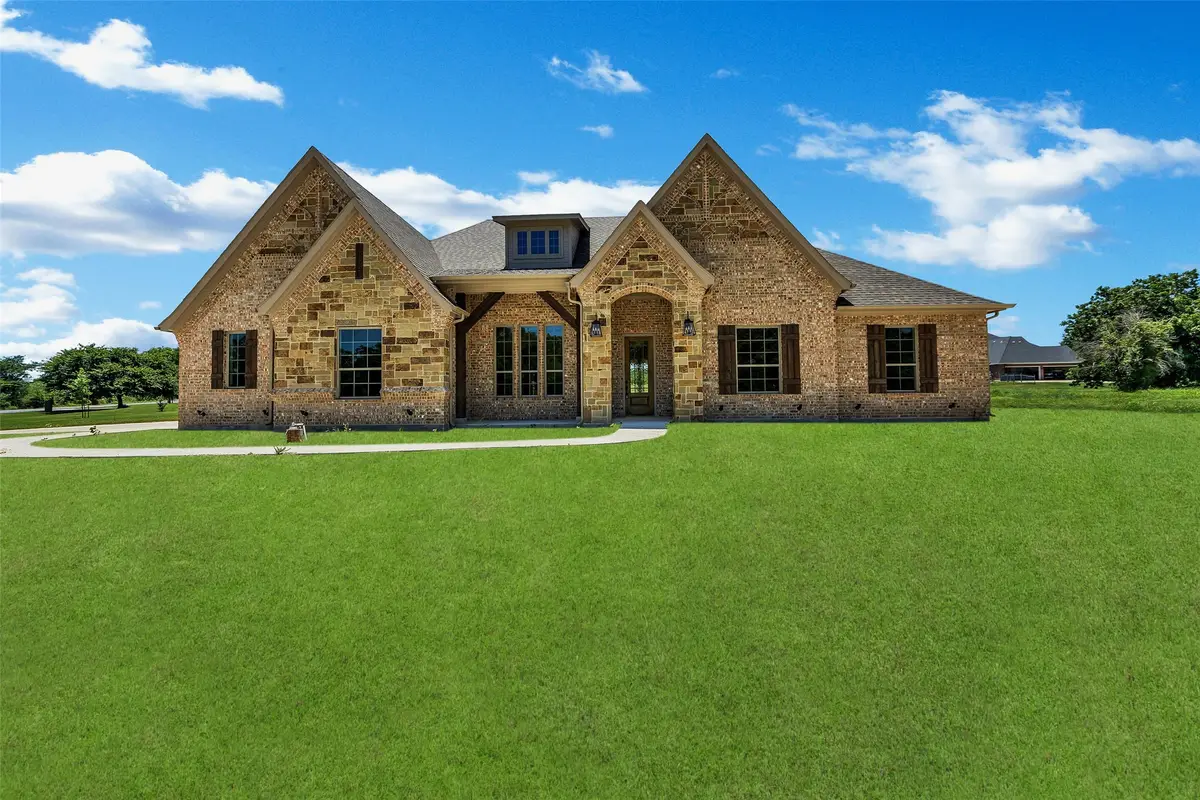 150 Top Flight Drive, Weatherford, TX 76087 - Image #1