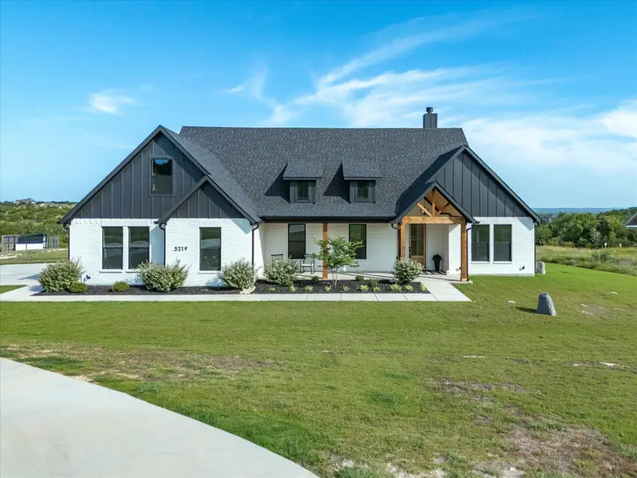 5219 Old Dennis Road, Weatherford, TX 76087 - Image #2