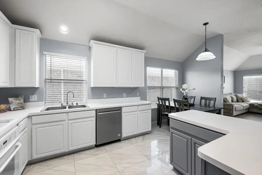 3013 Peppercorn Drive, Euless, TX 76039 - Image #3