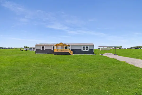 3106 Smyrna Road, Sunset, TX 76270