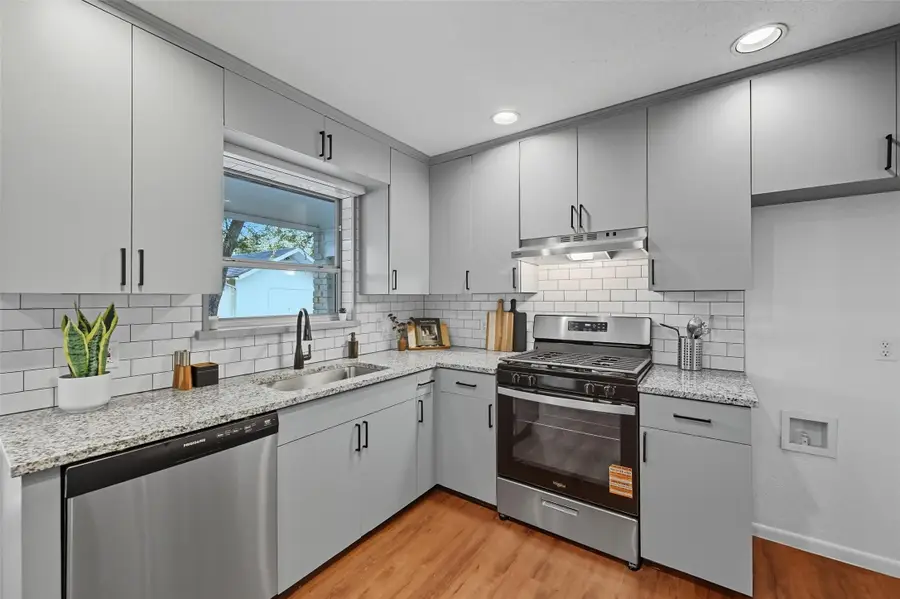 1310 W Cedar Street, Arlington, TX 76012 - Image #2