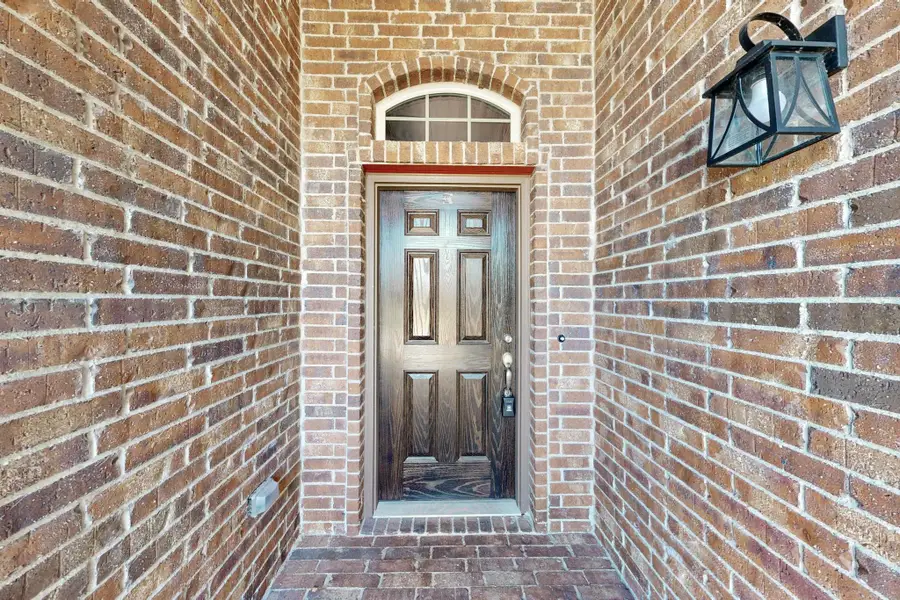 9505 Cypress Lake Drive, Fort Worth, TX 76036 - Image #2