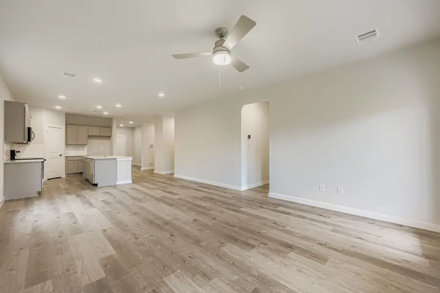 1021 Park Oak Lane, Crowley, TX 76036 - Image #2