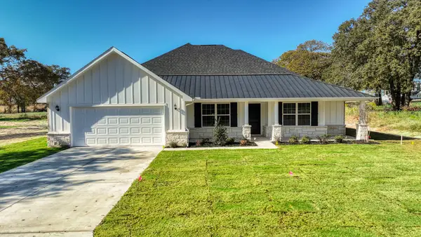 104 Sedona Creek Court, Poolville, TX 76487