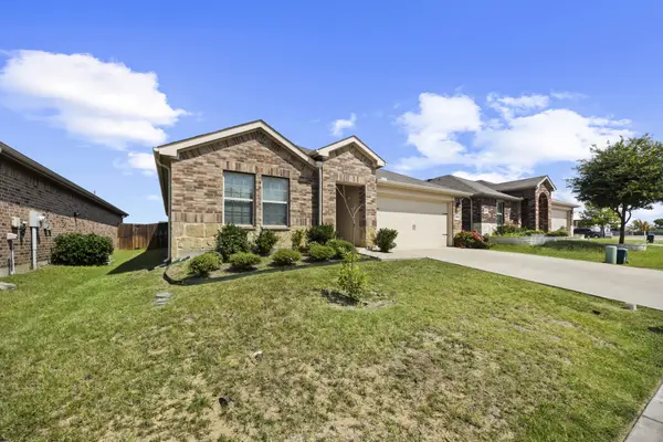 2302 Broken Bow Trail, Crandall, TX 75114