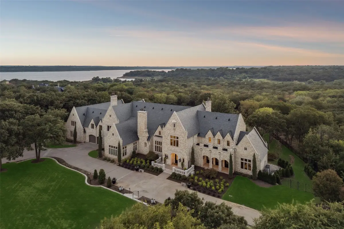 2105 Bayshore Drive, Flower Mound, TX 75022 - Image #1