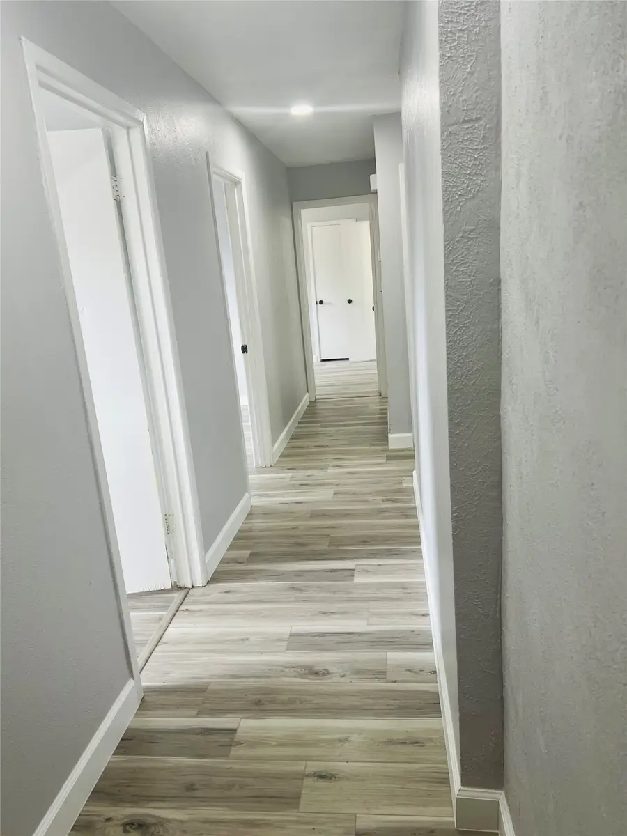 849 Russell Lane, Bedford, TX 76022 - Image #2