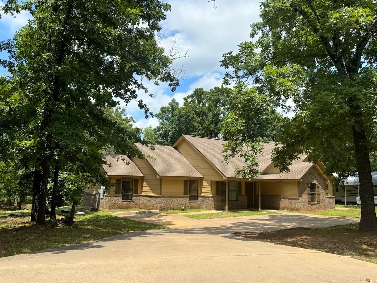 105 Cumberland Circle, Denison, TX 75021 - Image #1