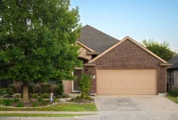 1004 Vintage Avenue, Gainesville, TX 76240 - Image #1