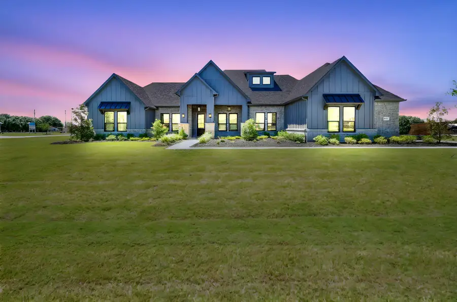 111 Muscogee Drive, Waxahachie, TX 75165 - Image #2