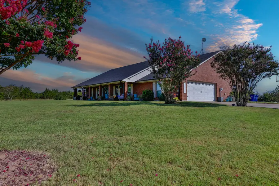 491 Navajo Road, Whitesboro, TX 76273 - Image #2
