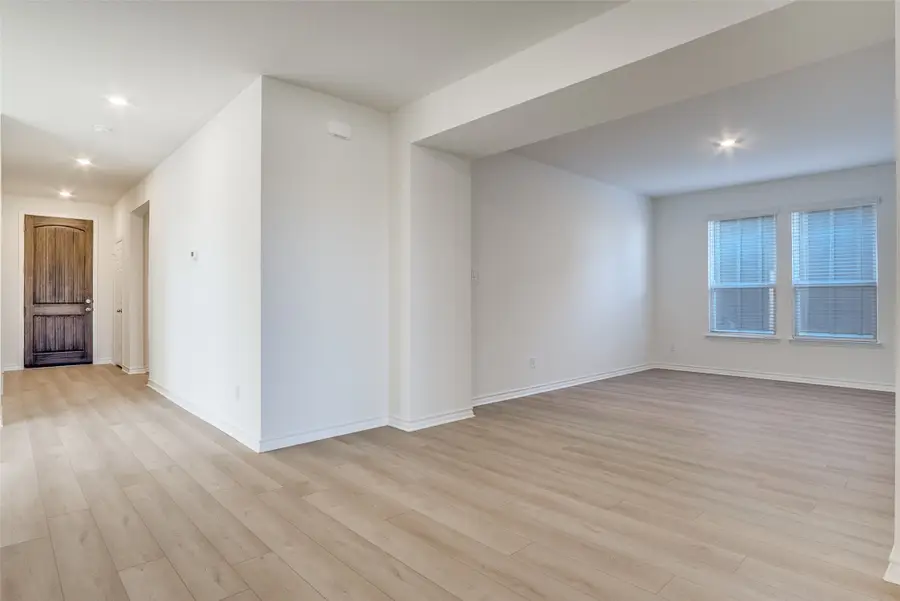 329 Fallbrook Drive, Aledo, TX 76008 - Image #2