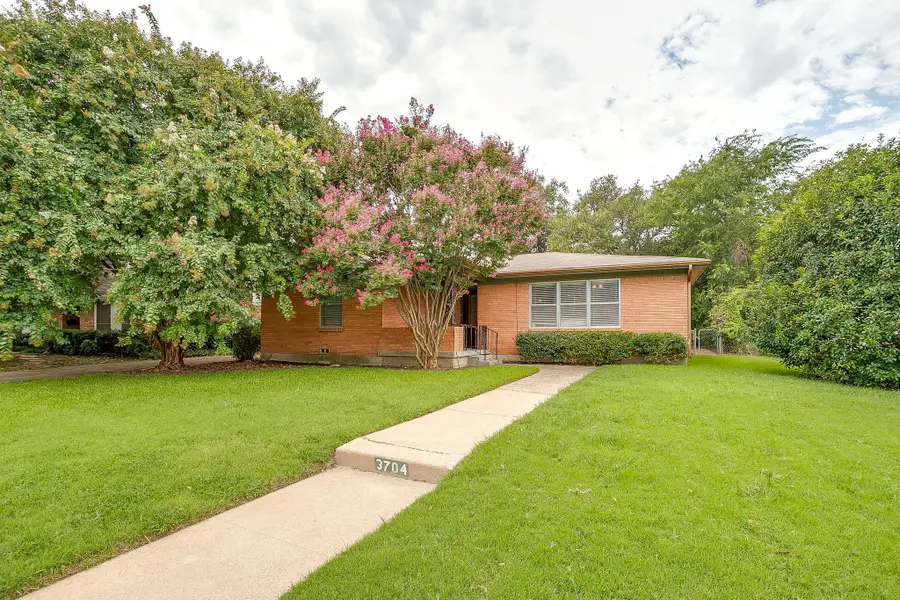 3704 Jeanette Drive, Fort Worth, TX 76109 - Image #2