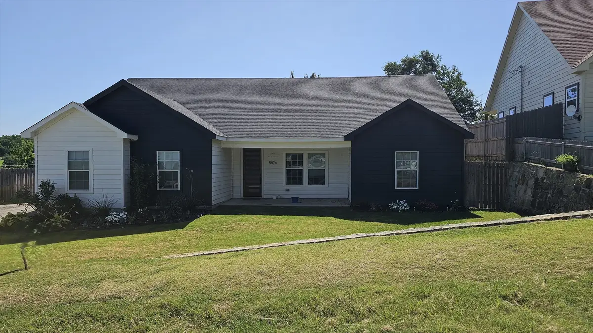 5874 Bear Creek Drive E, Fort Worth, TX 76126 - Image #1