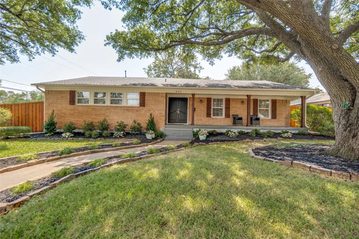 806 Knott Place, Dallas, TX 75208 - #1