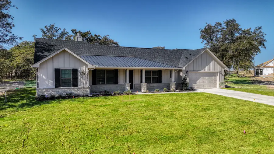 112 Sedona Creek Court, Poolville, TX 76487 - Image #2