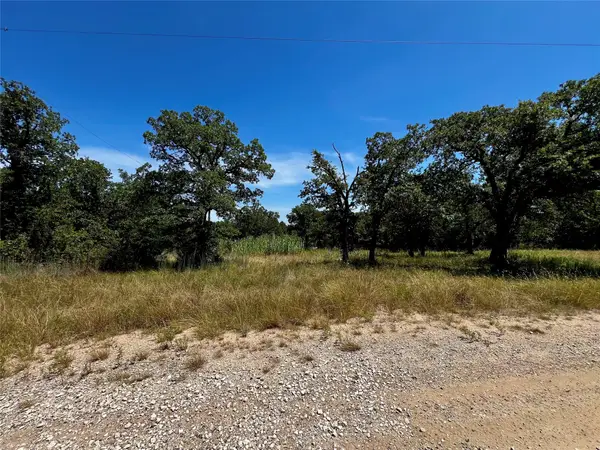 114 E Mojave Trail, Nocona, TX 76255