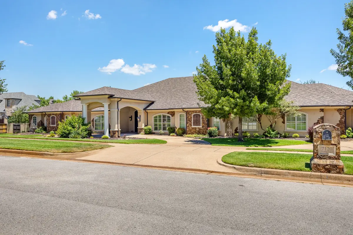 7120 Nottaway Drive, Tyler, TX 75703 - Image #1