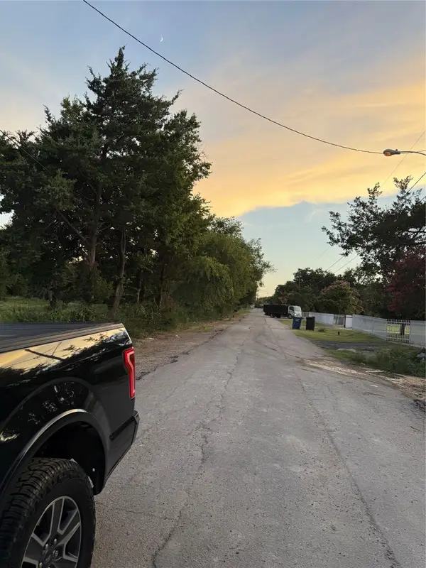 4331 Memory Lane Boulevard, Dallas, TX 75241