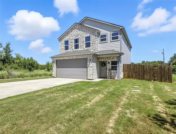 5708 Black Pine Circle, Granbury, TX 76048