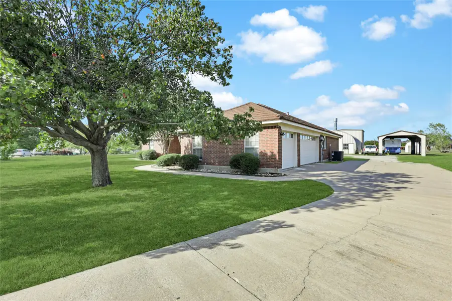 10832 Sky Ridge Court, Haslet, TX 76052 - Image #2