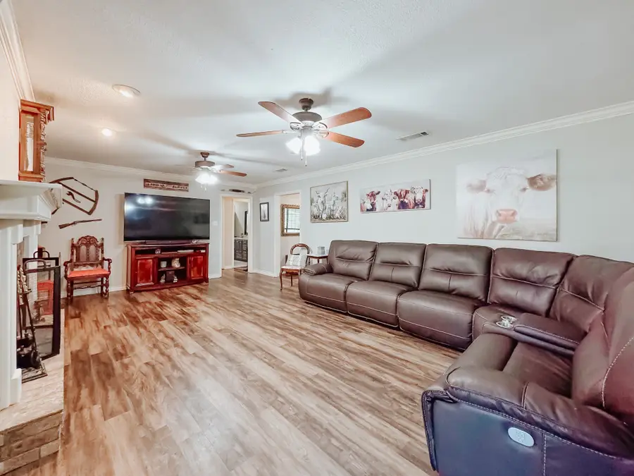 2809 Lafayette Street, Corsicana, TX 75110 - Image #3