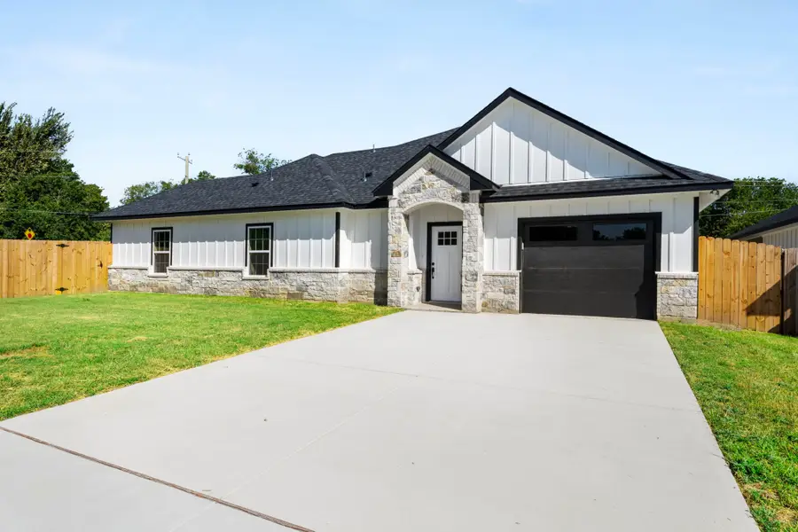 510 Washington Street, Ennis, TX 75119 - Image #2