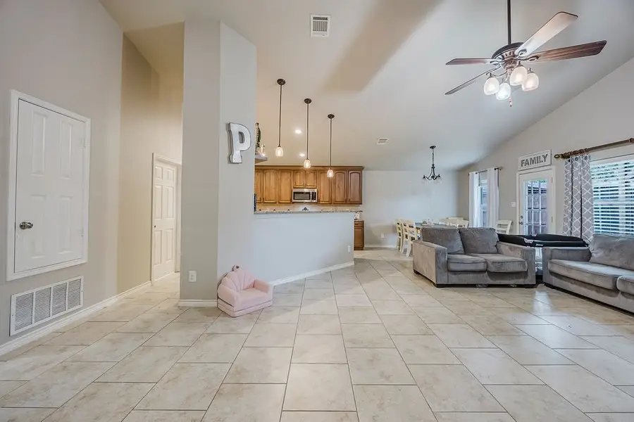 5317 Comanche Wells Drive, McKinney, TX 75071 - Image #3