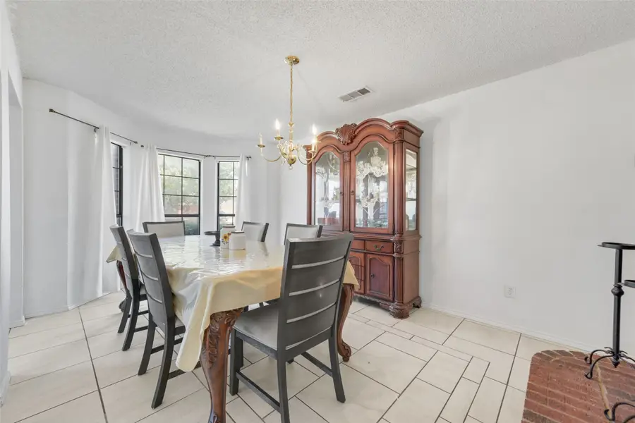 925 Clover Hill Lane, Cedar Hill, TX 75104 - Image #3