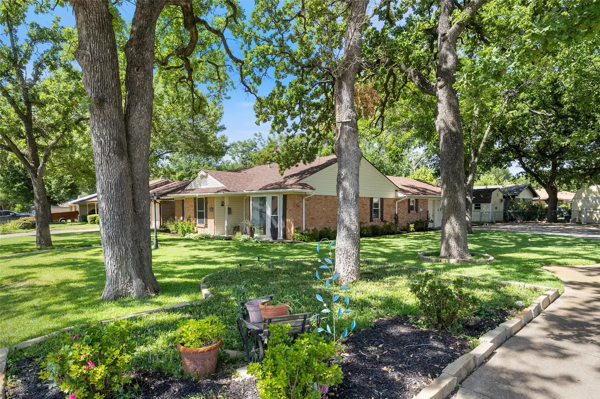 519 Staffordshire Drive, Irving, TX 75061 - Image #1