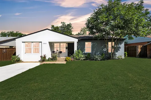 1515 Buena Vista Street, Mesquite, TX 75149