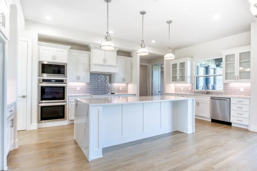 1376 Shadow Lakes Drive, Wills Point, TX 75169 - Image #2