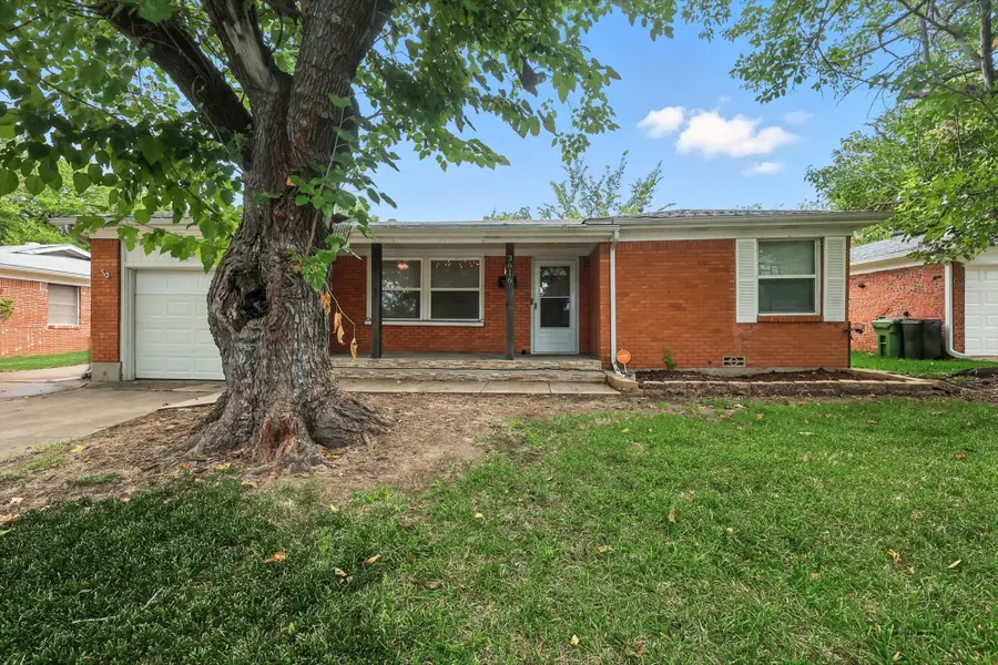 3616 Sheridon Drive, North Richland Hills, TX 76117 - Image #2