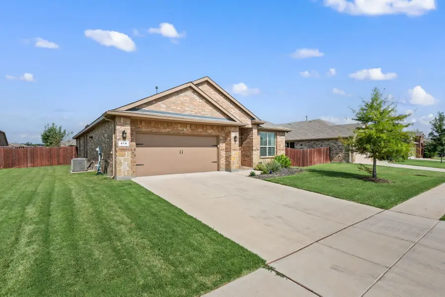 419 Regatta Lane, Azle, TX 76020 - Image #3