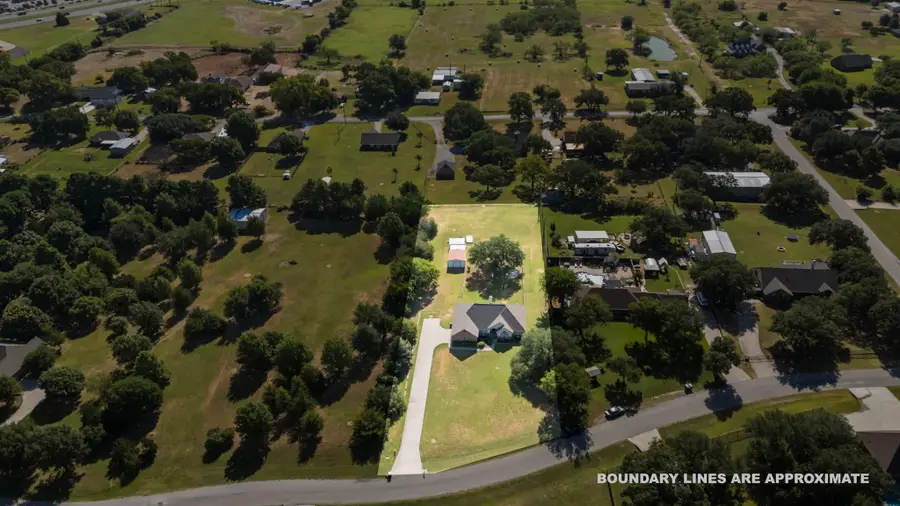 108 Milton Drive, Springtown, TX 76082 - Image #2