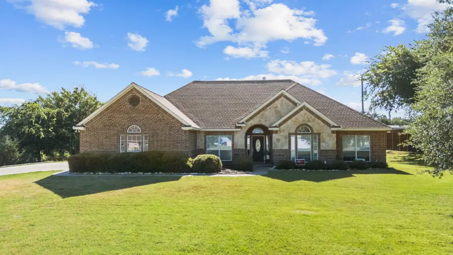 108 Milton Drive, Springtown, TX 76082 - Image #3