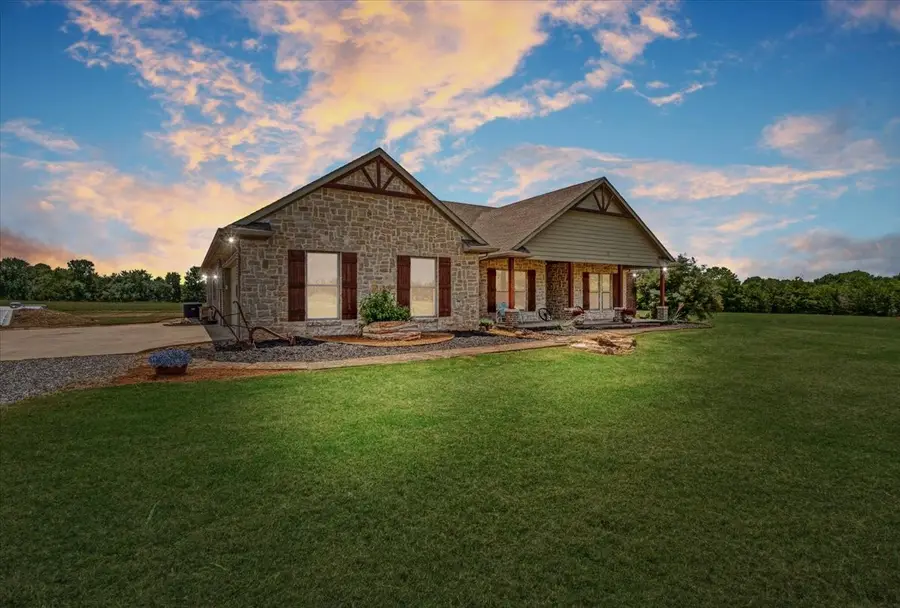516 Spring Town Road, Van Alstyne, TX 75495 - Image #2