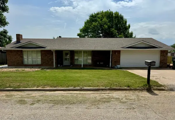 806 Oakhollow Road, Eastland, TX 76448