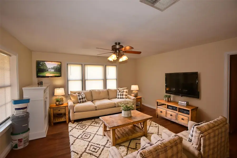 2435 Old Mineral Wells Highway, Weatherford, TX 76088 - Image #2