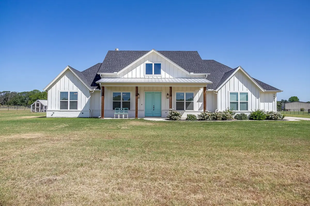 1053 Paradise Parkway, Poolville, TX 76487 - Image #1