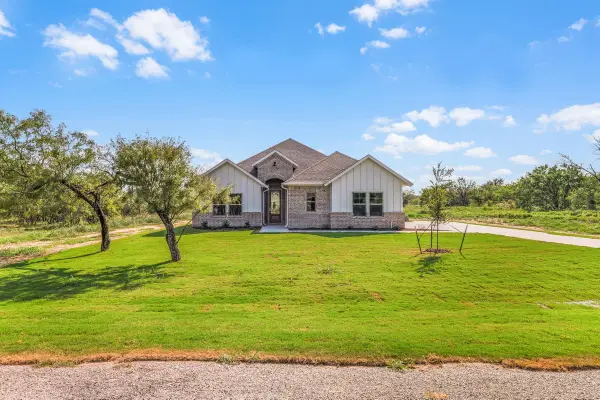 145 Tobiano Trace, Brock, TX 76087