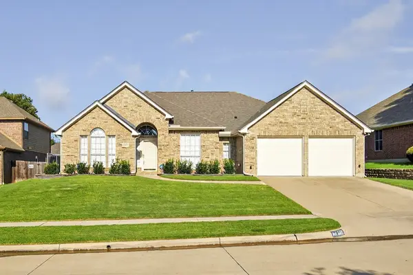 4611 Paddington Lane, Grand Prairie, TX 75052