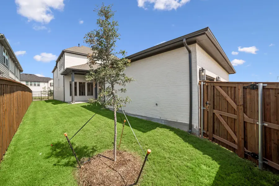 1056 Hackberry Emperor Street, Crowley, TX 76036 - Image #2